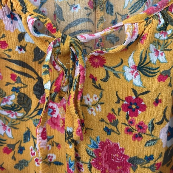 Women’s Lane Bryant Printed Tie Teck Top Yellow Floral, Size 16 - Picture 4 of 6